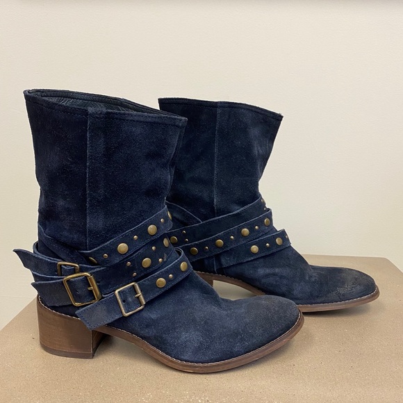 Lavorazione Suede Booties - Picture 1 of 5